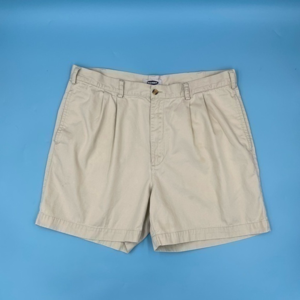 Old Navy Khaki Chino 5.5” Shorts